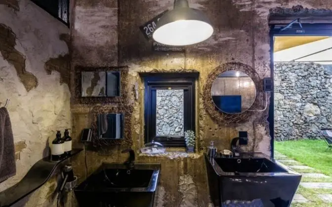 Oda (Bunker Room)