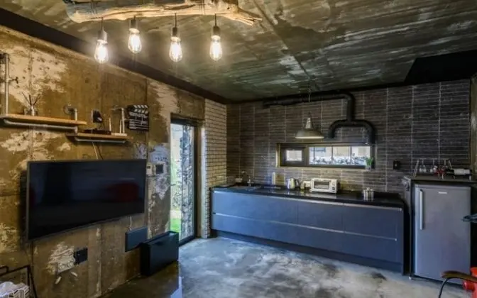 Oda (Bunker Room)