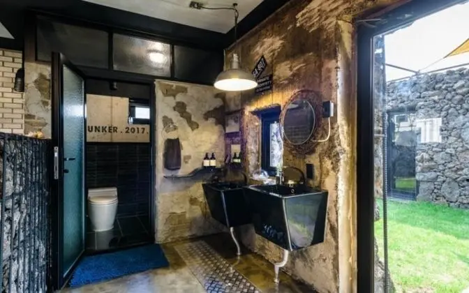Oda (Bunker Room)