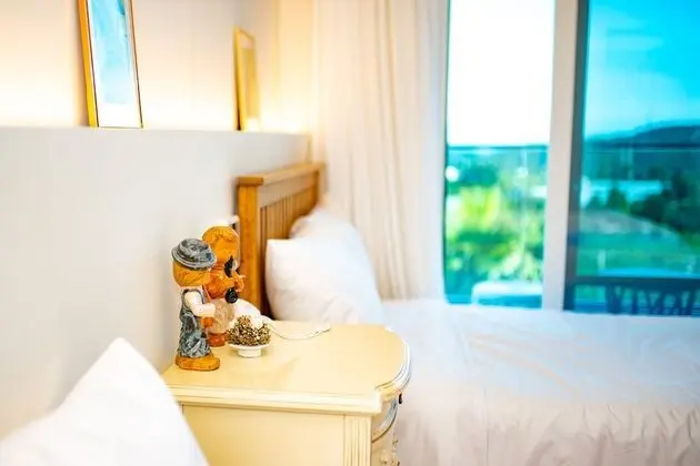 Deluxe Twin Ocean View