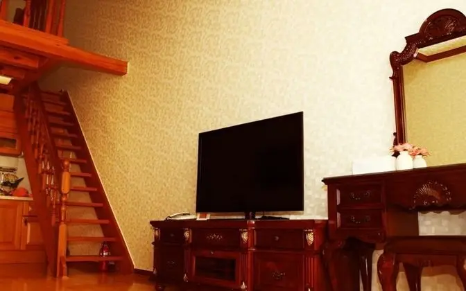 Oda (Room 202)