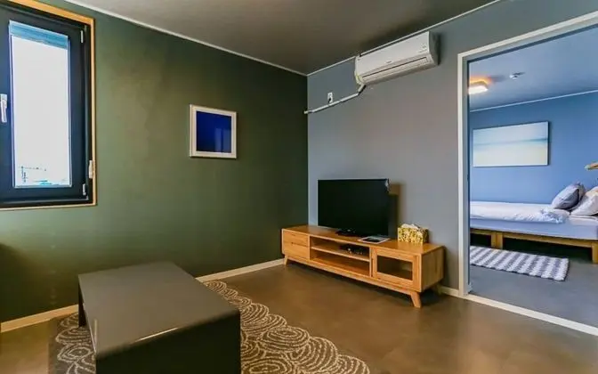 Oda (Ocean View Duplex)