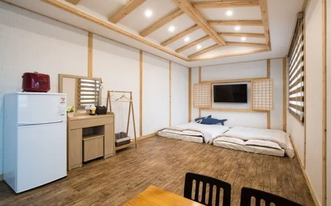 Oda (16 pyeong Ondol (One Room)-Doran Dora)