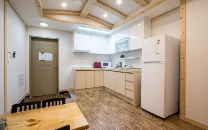 Oda (21 pyeong Ondol (Living Room + Room 1)