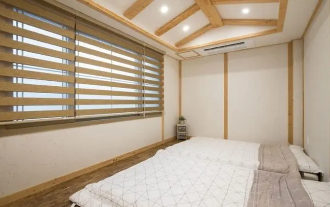 Oda (21 pyeong Ondol (Living Room + Room 1)
