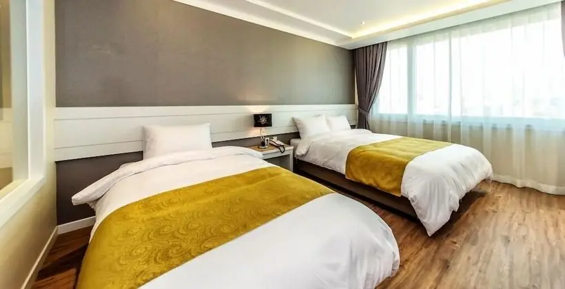 Superior Deluxe Twin Room