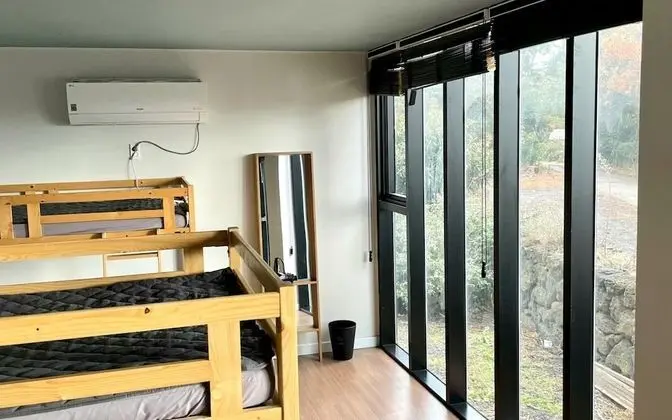 Oda (Ghetto 6-person dormitory-male (one p)