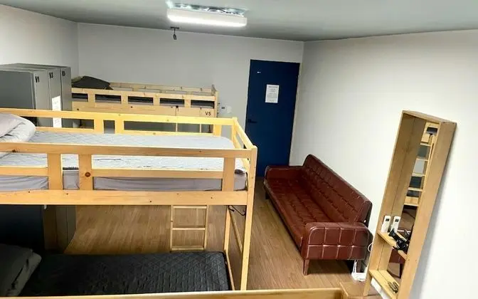 Oda (Ghetto 6-person dormitory-male (one p)