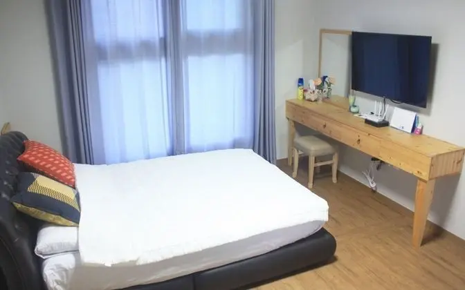 Oda (Room 202)