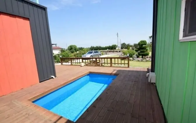 Oda (Double-layered unshared house)