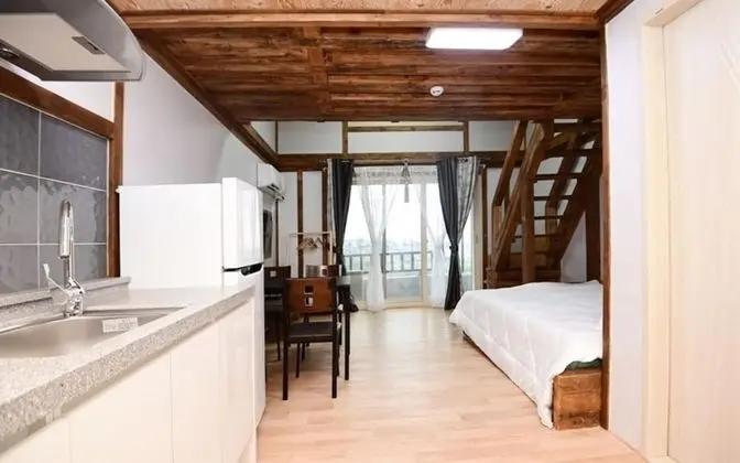 Oda (302 room)