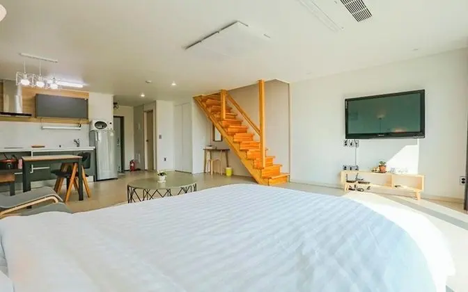 Oda (Room 102 (Double and Bed Room))