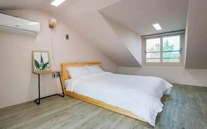 Oda (Room 201 (Double bed bed room))