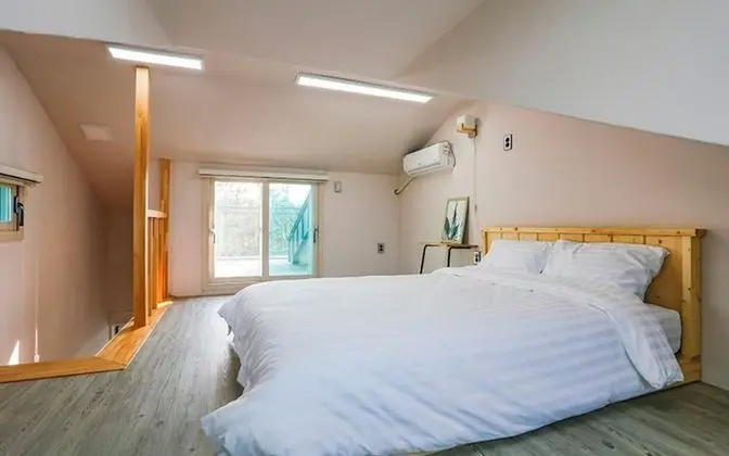 Oda (Room 201 (Double bed bed room))