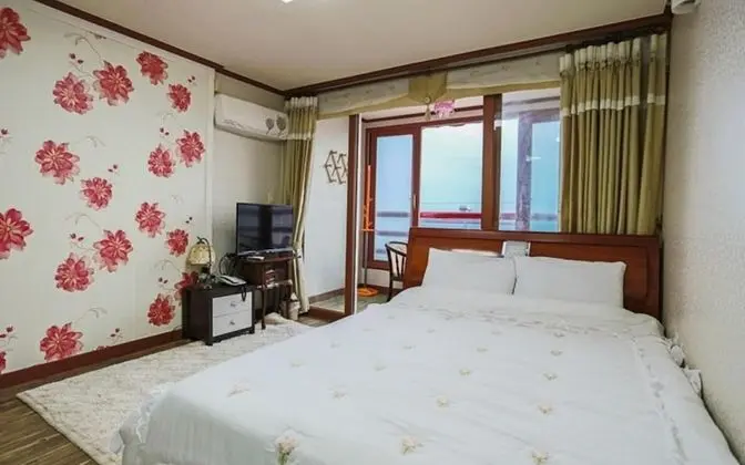 Oda (Couple Room A (201))
