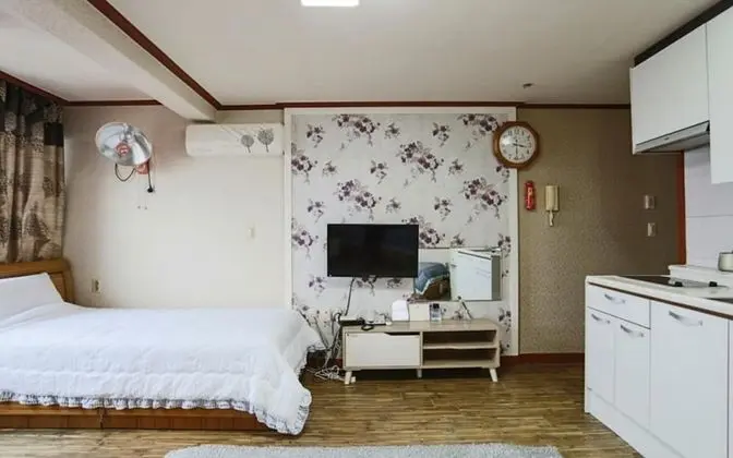 Oda (Couple Room B (202))