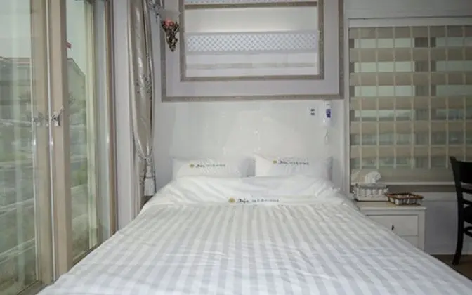 Oda (Standard Double Bed)