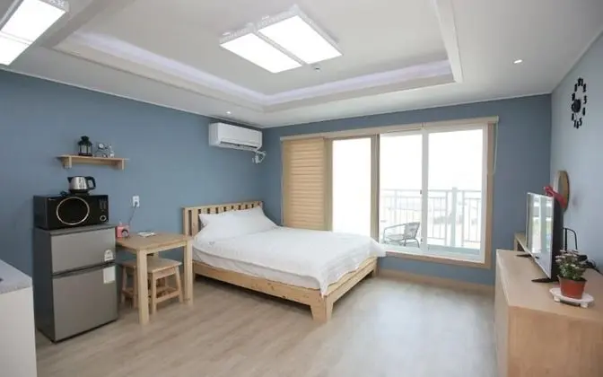 Oda (Room 201 (Ocean View))