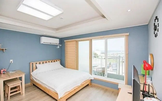 Oda (Room 201 (Ocean View))