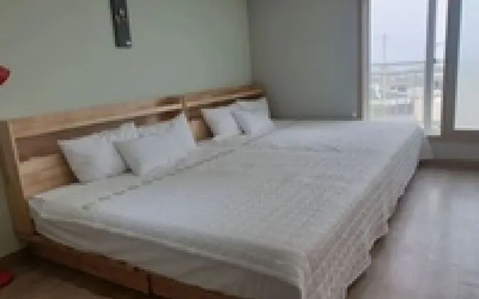 Oda (Room 202 (Ocean View))
