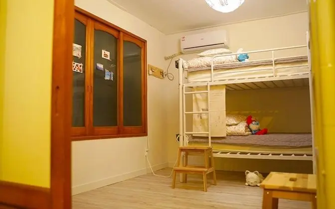 Oda (4 Bed Male Dorm)