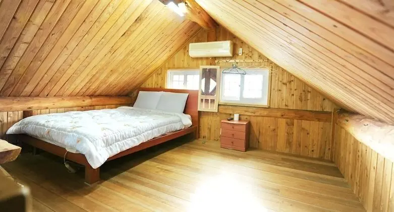 Tek Büyük Yataklı Oda (Wood House 10 PY)