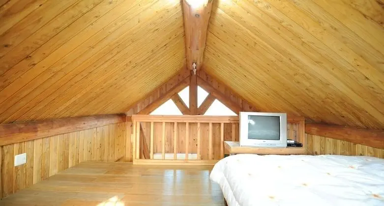 Tek Büyük Yataklı Oda (Wood House 10 PY)