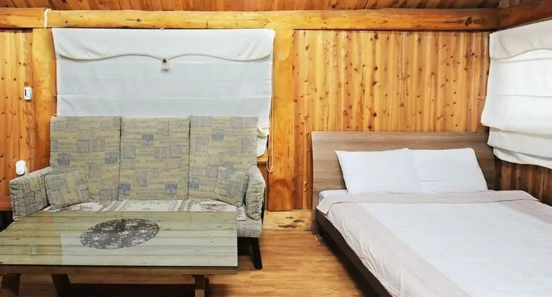 Tek Büyük Yataklı Oda (Wood House 15PY)