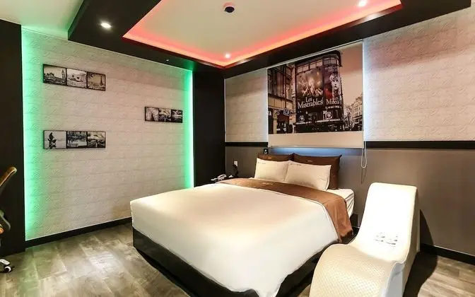 Oda (Deluxe room (drive in - 1 room for 1 )