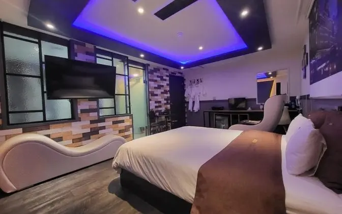 Oda (Deluxe room (drive in - 1 room for 1 )