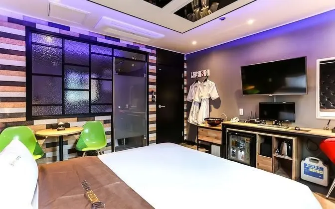 Oda (General room (3rd floor / available o)