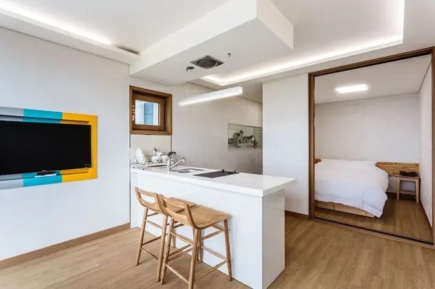 16 PY Room
