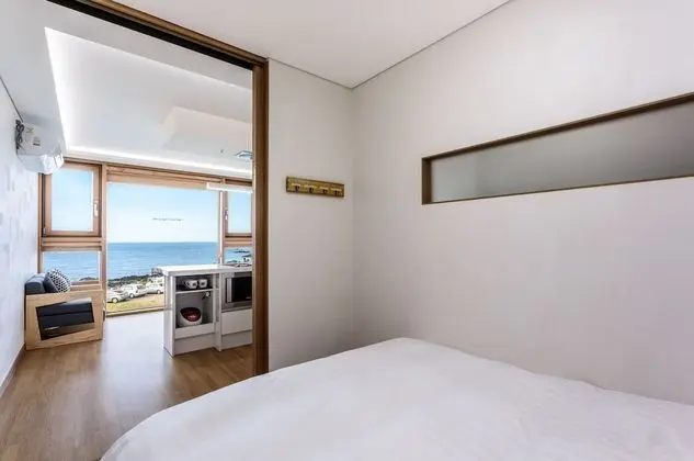 16 PY Room