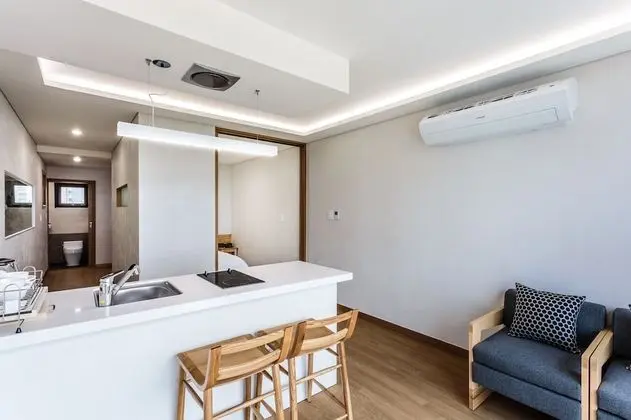 16 PY Room
