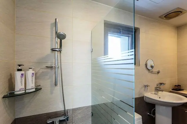 16 PY Room