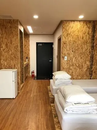 Basic Ortak Ranzalı Oda, Sadece erkekler için