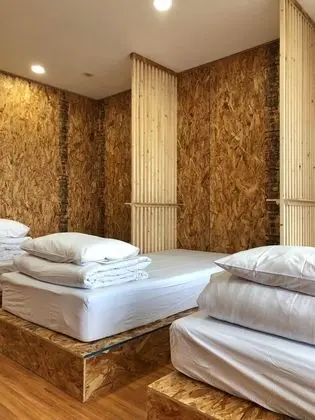 Basic Ortak Ranzalı Oda, Sadece erkekler için