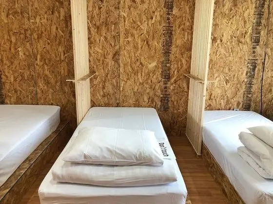 Basic Ortak Ranzalı Oda, Sadece kadınlar için