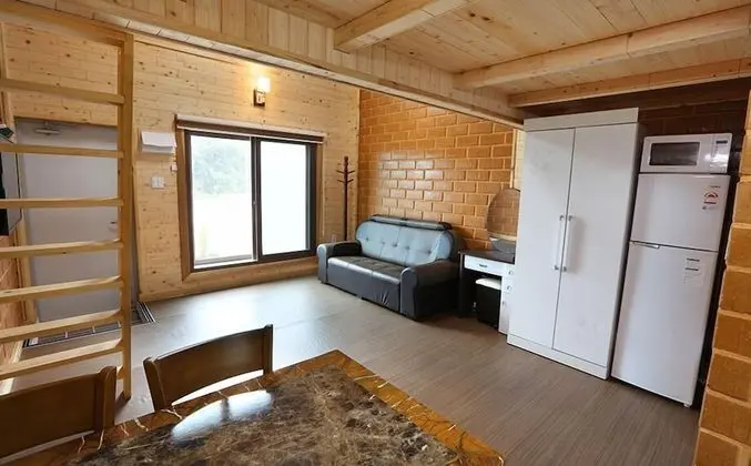 Traditional Dubleks (Cypress and Red Clay Room)