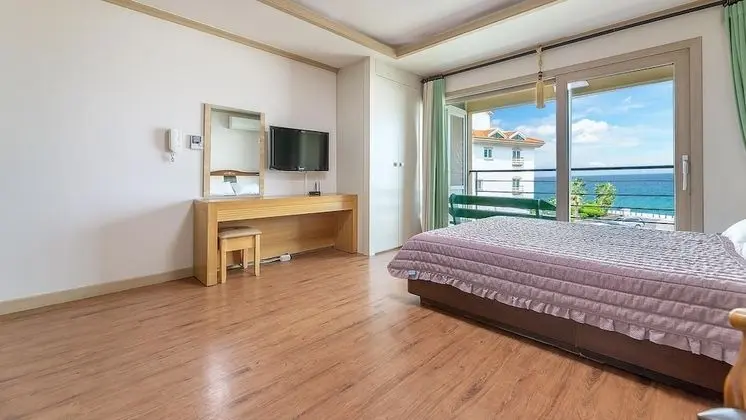 Basic Oda, 1 Yatak Odası (Couple room (Ocean view/Random))