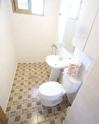 Oda (201 Family Room)