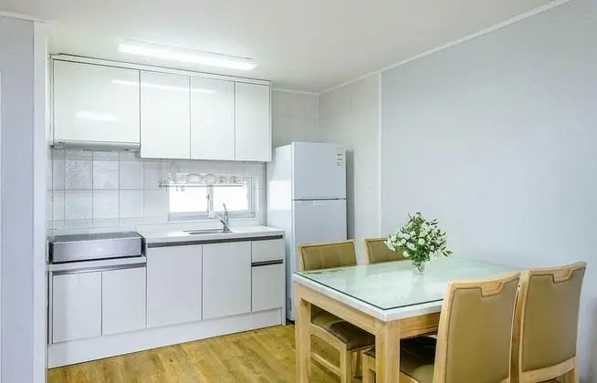 Friend room
