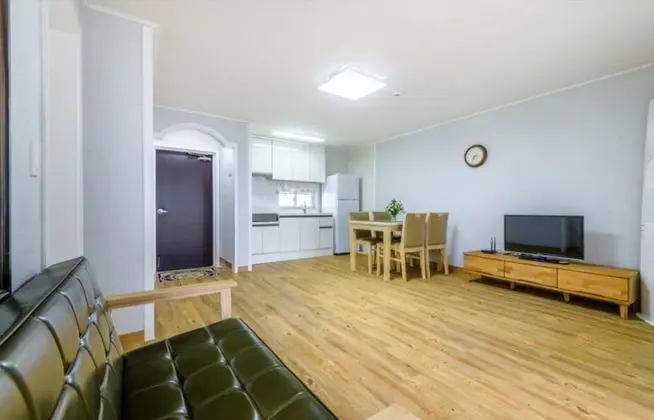 Friend room