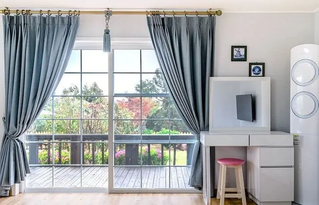 Friend room