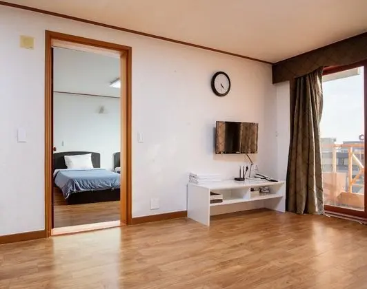 Deluxe Room, 2 Bedrooms (Cooking Room/ If bed type limited, ondol type assigned(4 single futon sets)