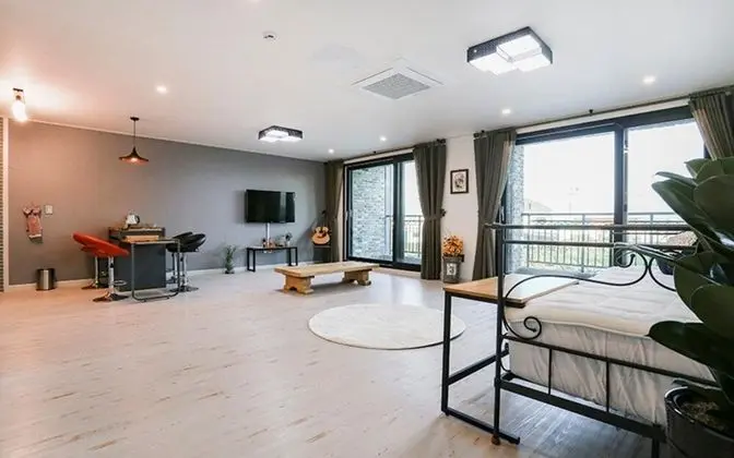 Oda (202 Family Room (Ocean View Bed Room))