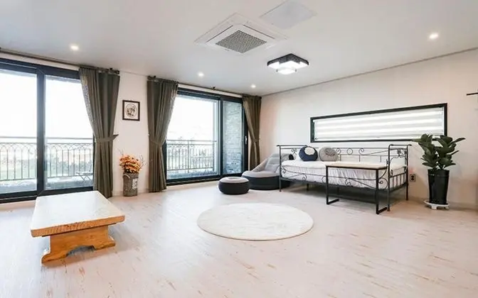 Oda (202 Family Room (Ocean View Bed Room))