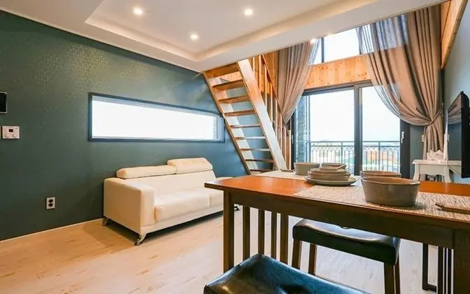 Oda (Room 301 Duplex (Ocean View Bed Room))