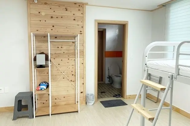 Ortak Ranzalı Oda, Sadece kadınlar için