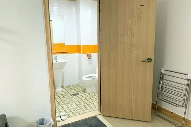 Ortak Ranzalı Oda, Sadece kadınlar için